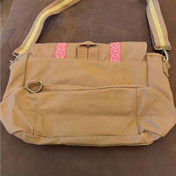 American Girl 2016 GOTY Lea’s Messenger Bag for Girls - Picture 4 of 6